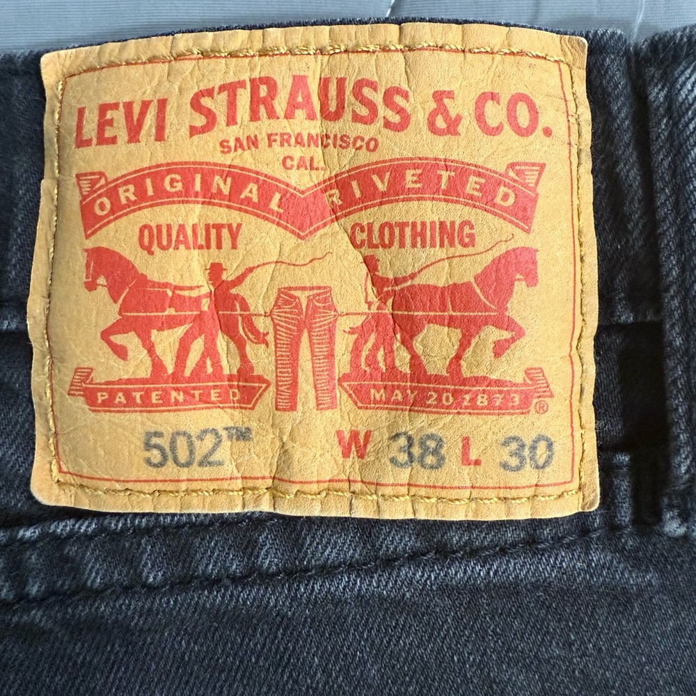 Levi’s 502 Taper Fit Jeans – W38 L30 Black Wash